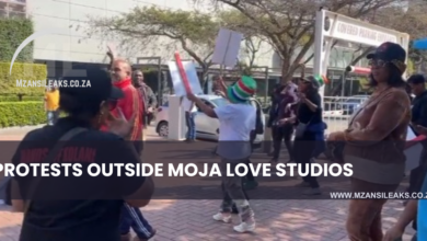 VIDEO Protests Outside Moja Love TV Demanding Sizokthola's Immediate Return In Rosebank